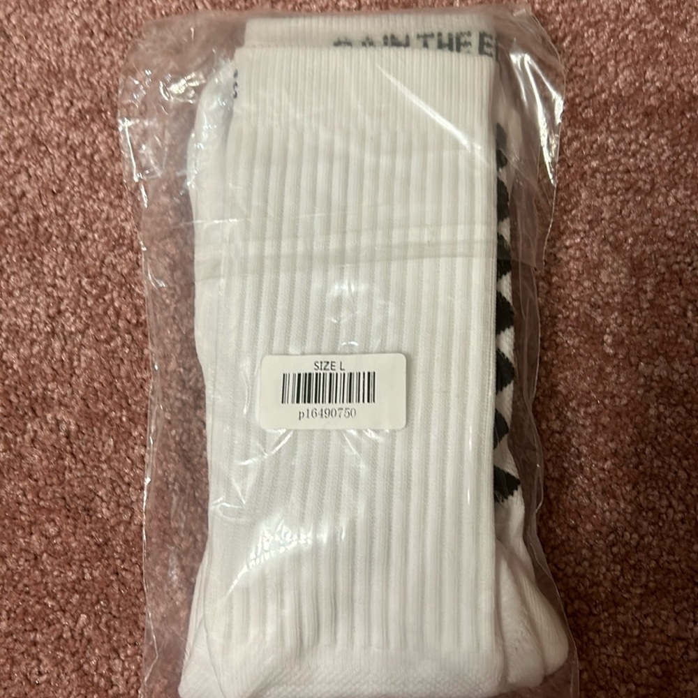 Gain the Edge mid calf length grip socks